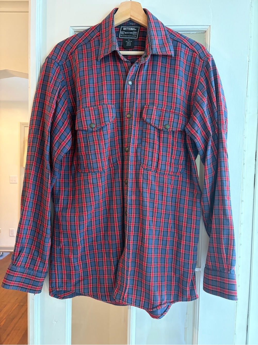 National Outfitters Blue & Red Plaid Long Sleeve Button-Up Men's Size M